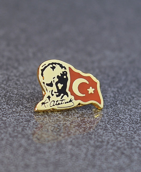 Atatürk ve Bayrak Rozeti-007