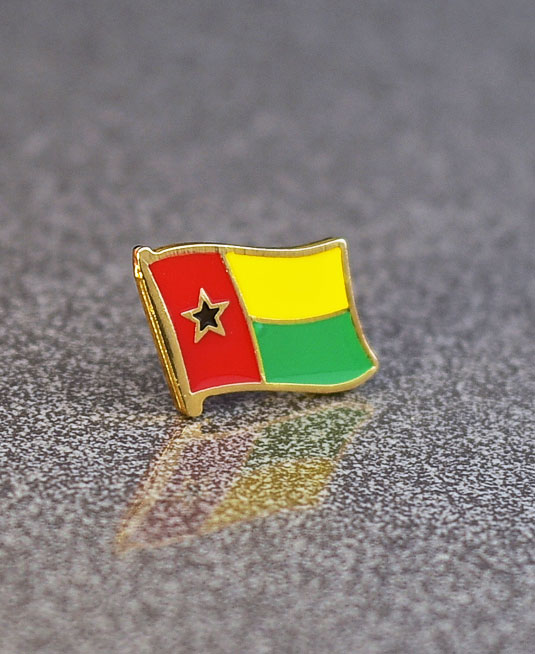 Gine Bissau Bayrak Rozeti